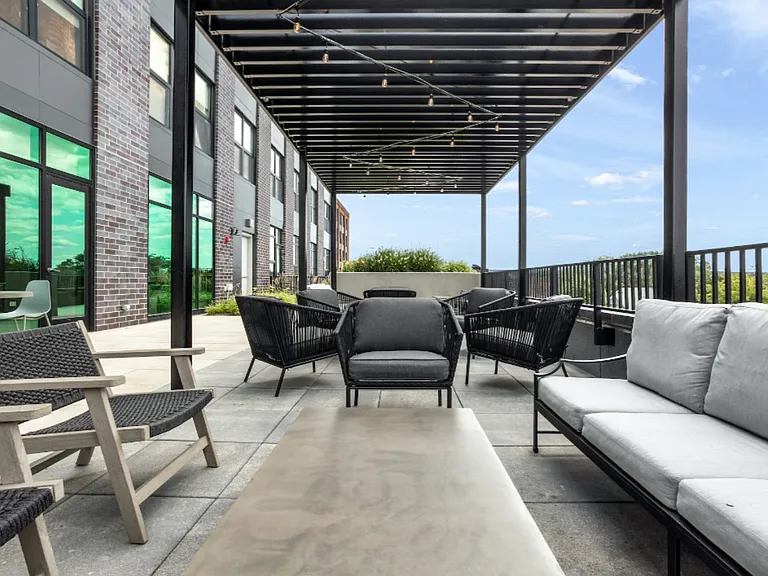 Logan Apartments — Photo 24