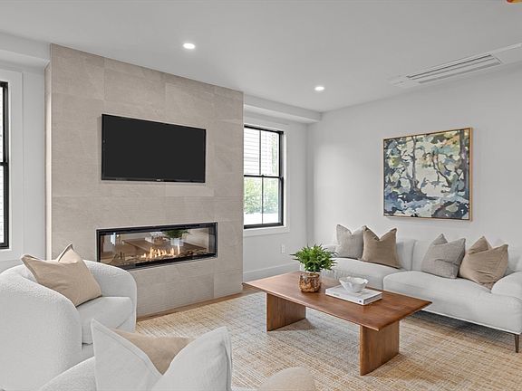 3rd image of 27-29 Dartmouth St #1