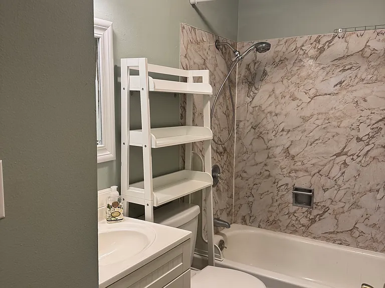 210 Adams Park Dr — Photo 9