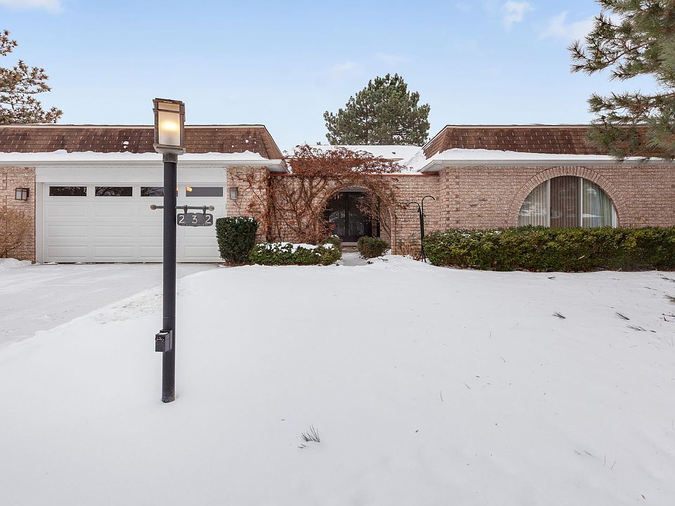 1st image of 232 Arrowwood Dr