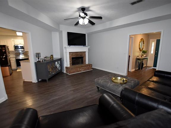 4th image of 449 Saddlewood Dr