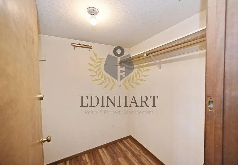 145 E University Ave — Photo 36