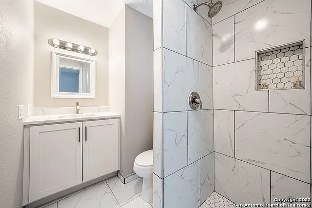 810 E Euclid Ave — Photo 24