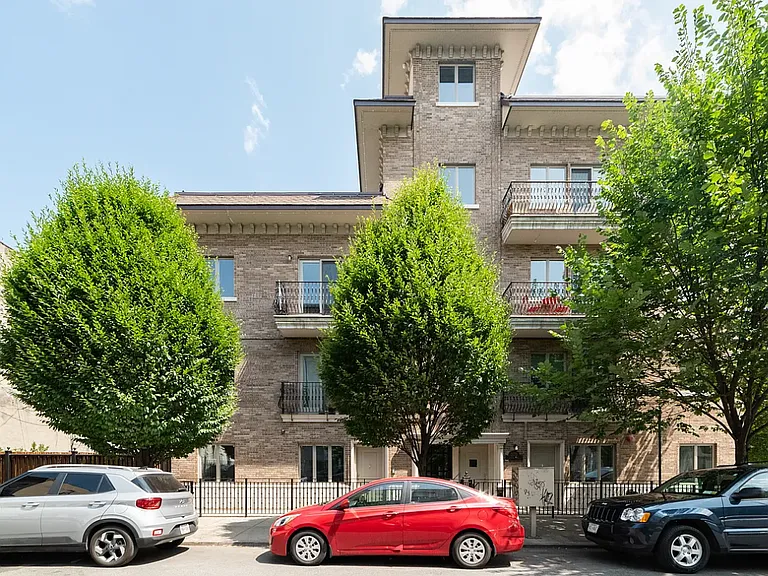 300 Eldert St #1R — Photo 8