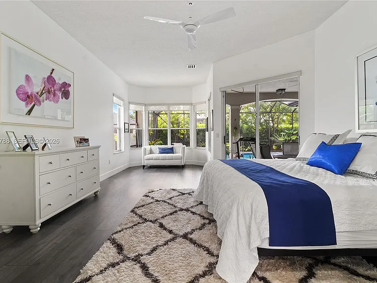 1046 SW 159th Way — Photo 11