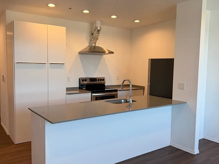 117 N Main Ave #16 — Photo 3
