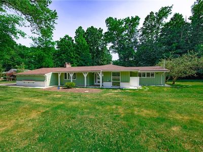 995 Woodlane Dr, Mayfield Village, OH, 44143
