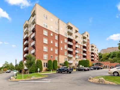36 Village Rd APT 714, Middleton, MA, 01949