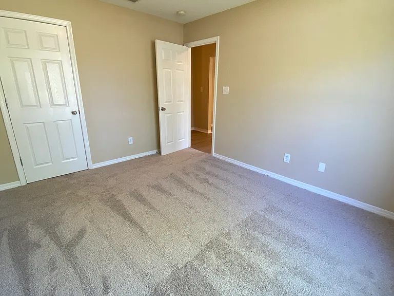 11815 Balsam Ct — Photo 6