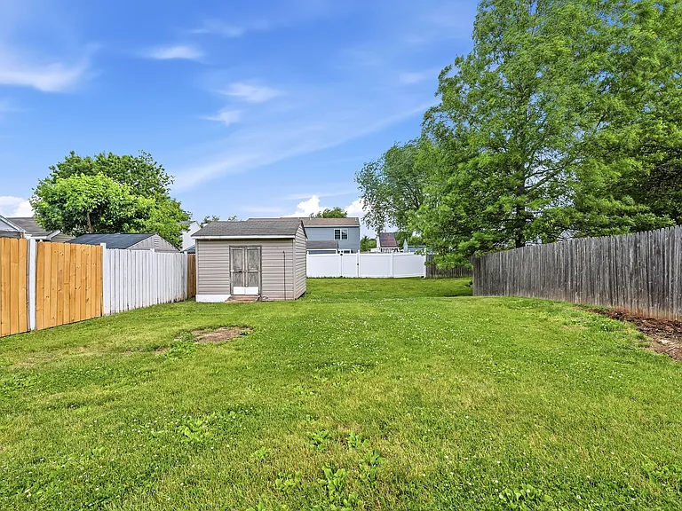 1108 Red Barn Ln — Photo 25