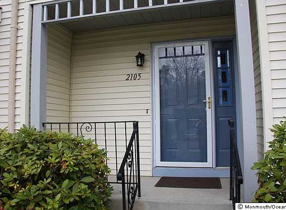 2nd image of 2105 Meadowlands Ct