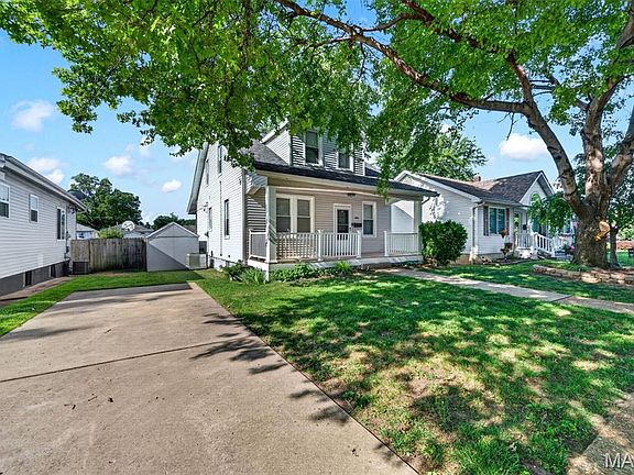 3rd image of 6044 Arthur Ave