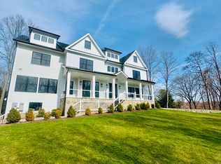 150 Wildwood Rd, Stamford, CT 06903