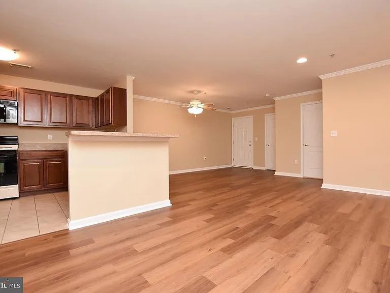 342 Nicholas Dr — Photo 5
