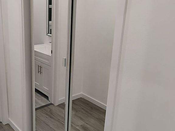 4th image of 924 N Curson Ave APT 3