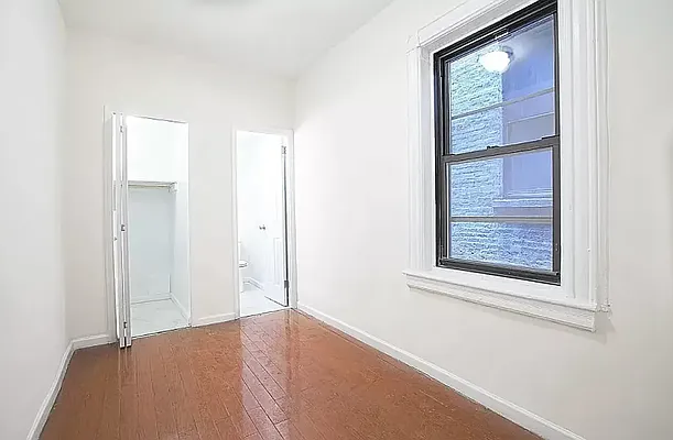 Rented by Avenues Real Estate | media 7