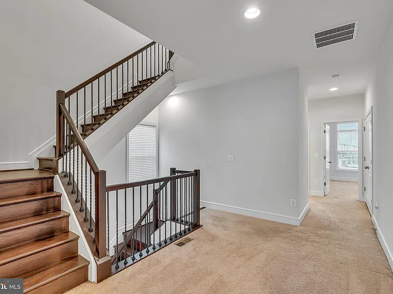 42281 Belgrave Gardens Ter — Photo 32