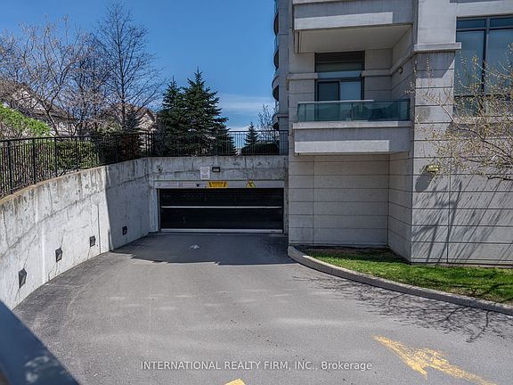 2nd image of 20 N Park Rd #204