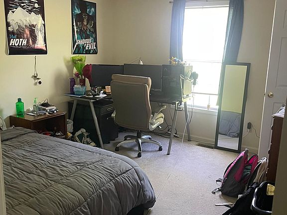 3rd image of 426 Blake Cir