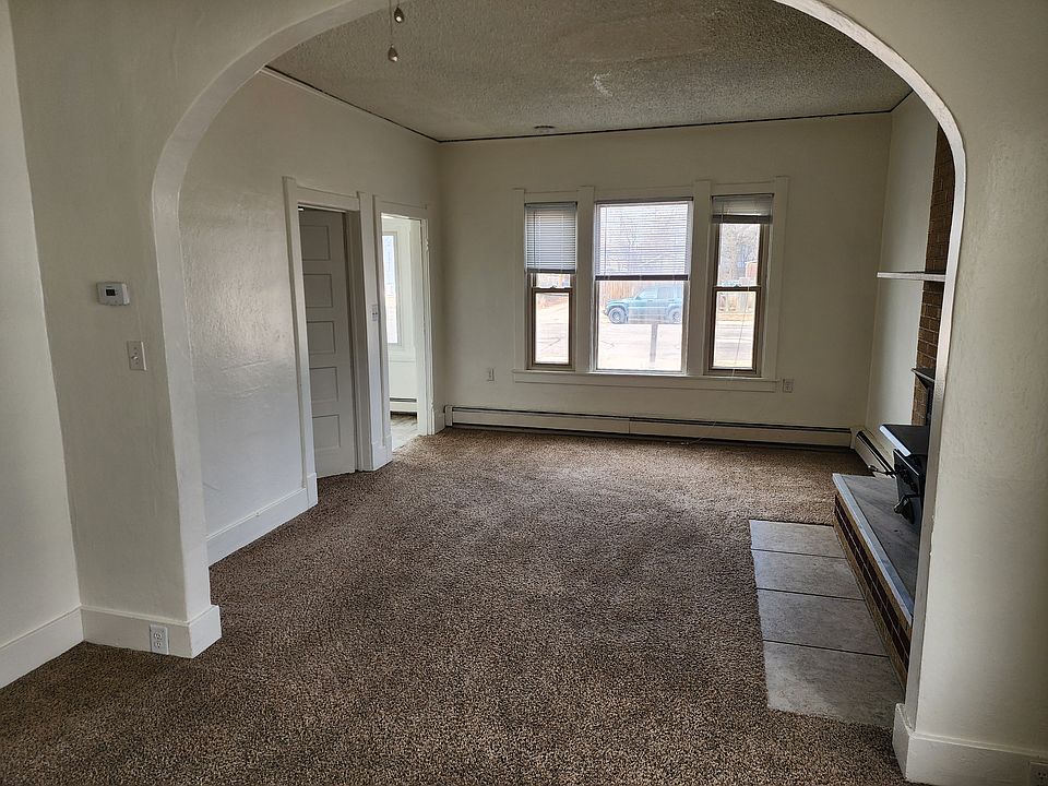 1st image of 711 W 28th St