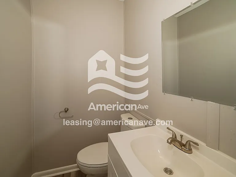 1392523_014_wm_-_bathroom_13504533.jpg