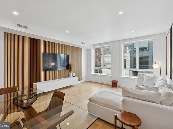 4th image of 721 N 3rd St #2