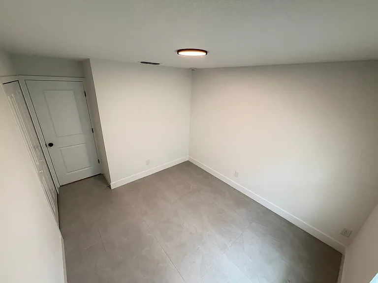 2614 Palomar Ave SE — Photo 29