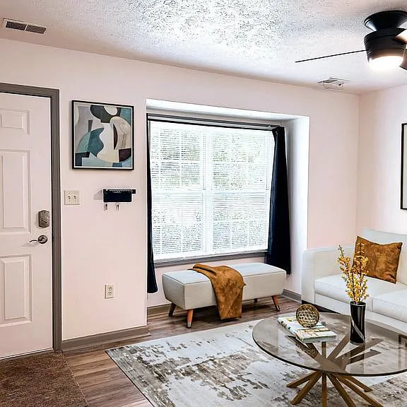 426 Ridgefield Ave — Photo 3