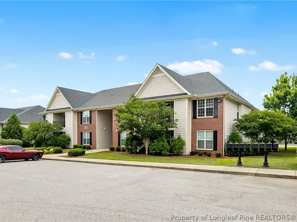 411 Gallery Dr Unit 203, Spring Lake, NC 28390