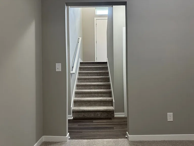 302 N Allen St — Photo 24