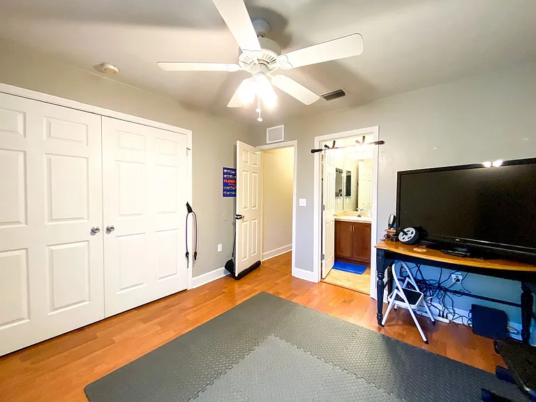 2927 SW 35th Pl #114 — Photo 10