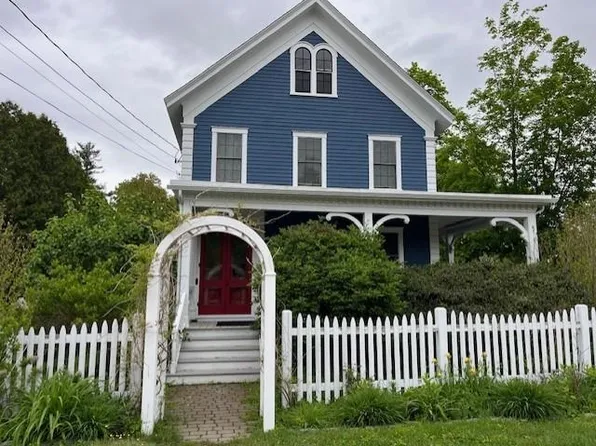 84 Court Street, Dover, NH 03820