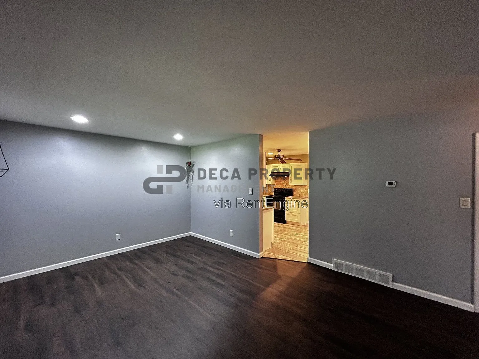 2 bed, 1.0 bath, 1336 sqft, $1,800 — Photo 2