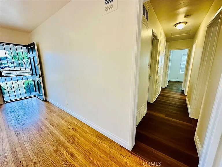 400 E Fernfield Dr — Photo 8