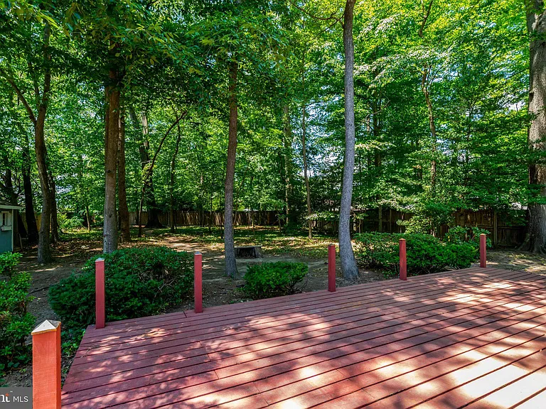 8236 Governors Ct — Photo 33