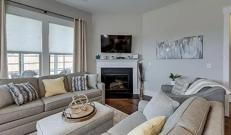 607 Torridon Ln — Photo 13