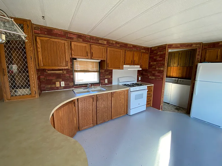 4232 Strobel Ln — Photo 2