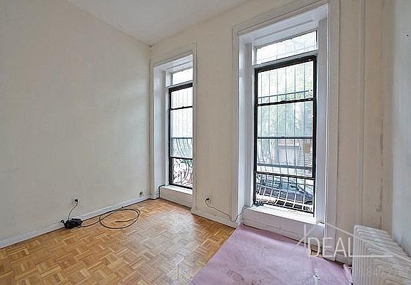 5th image of 645 Carlton Ave APT 2