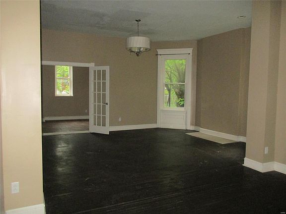2nd image of 5129 Vernon Ave