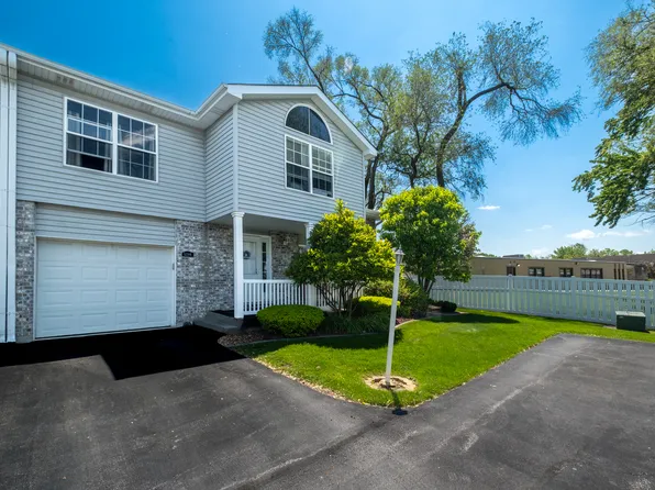 5239 Diamond Dr #B, Oak Forest, IL 60452