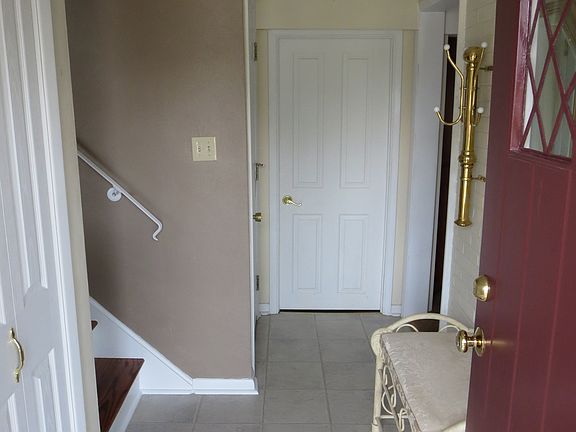 5th image of 138 Meadowbrook Dr