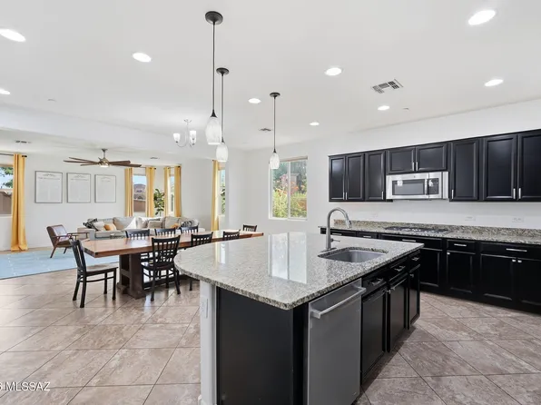 829 W Calle Ocarina, Sahuarita, AZ 85629