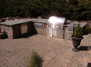 238 Bearfort Rd, West Milford, NJ 07480
