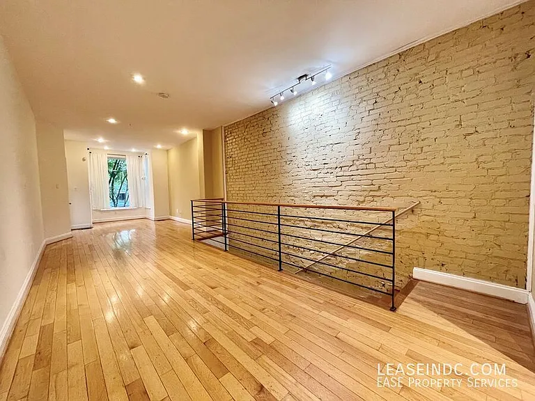 68 V St NW #1 — Photo 4