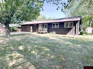 412 Creekview Ln, Arlington, MN 55307