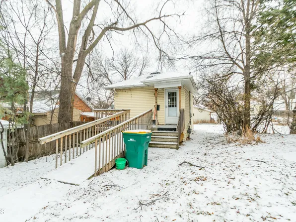 606 N 11th St, Bismarck, ND 58501