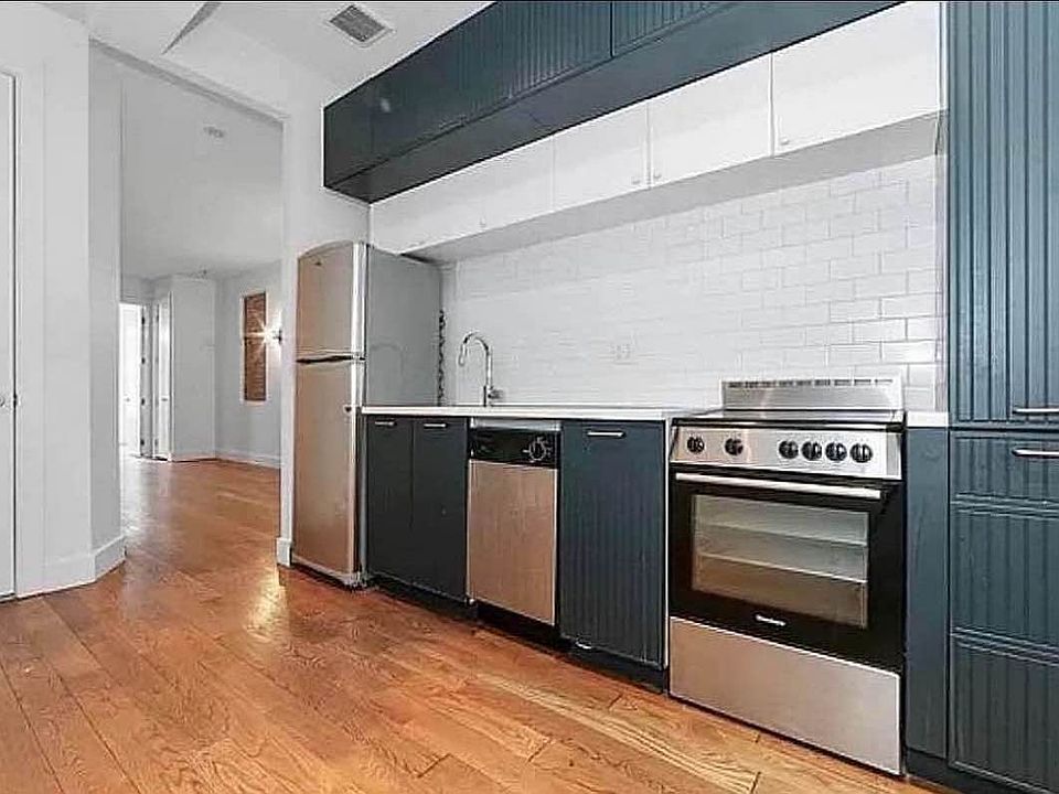 1st image of 858 Hancock St #3C