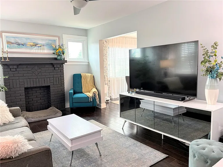 101 Lacrosse St — Photo 3