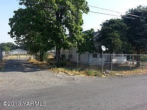 2nd image of 817 Lindy Ln