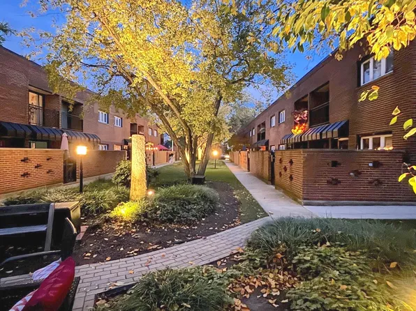 325 N Oak Park Ave APT B, Oak Park, IL 60302